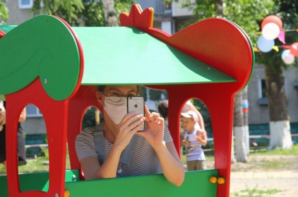 Концерты у домов и флешмобы. Как отмечают День России в Омске?