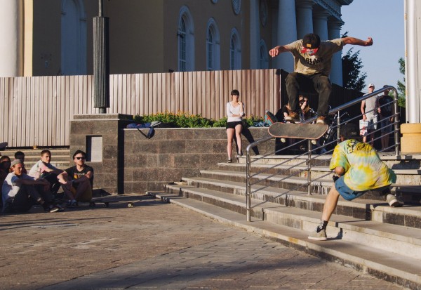 Встать на доску: о культуре скейтбординга в Омске