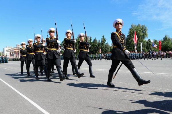 Фото с парада в омске