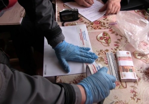 В Омске худрука театра заподозрили в присвоении 1,3 млн. руб. В Омске худрука театра заподозрили в присвоении 1,3 млн. руб.