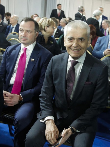 Онищенко предупредил о вреде антисептиков