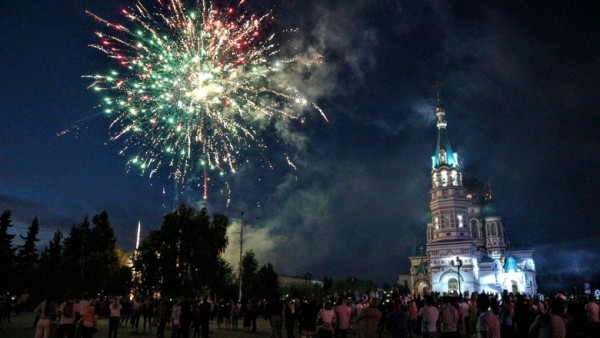 Новое звание Омска отметили внезапным салютом 