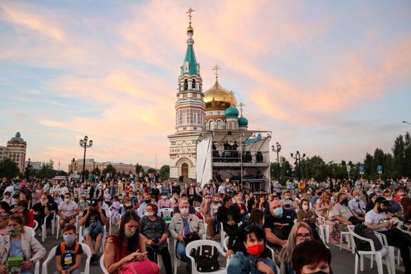 Новое звание Омска отметили внезапным салютом 