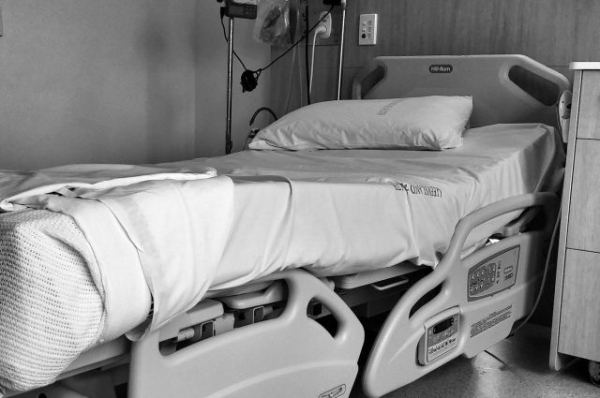 «Маме становилось только хуже». Жизнь омского медика внезапно унёс COVID-19