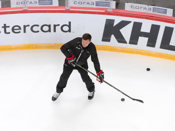 
        Новый тренер «Авангарда». Константин Шафранов о своих задачах в команде (ВИДЕО)
      