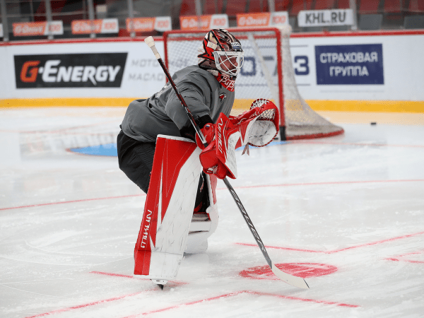 
        ПОДСЛУШАНО: как «Авангард» начал подготовку к сезону (ФОТО+ВИДЕО)
      