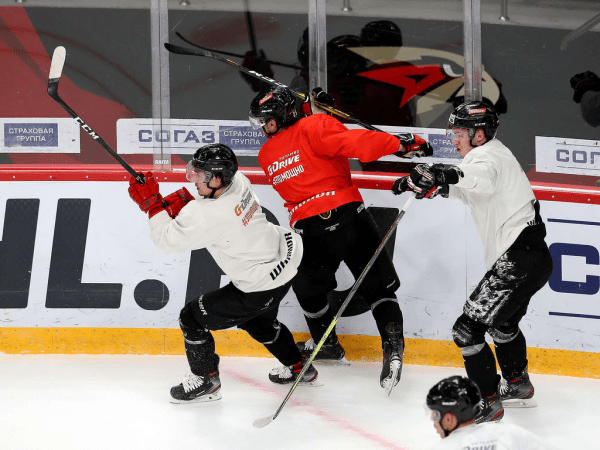 
        ПОДСЛУШАНО: Секач говорит по-русски. Первая двусторонка в новом составе (ФОТО+ВИДЕО)
      