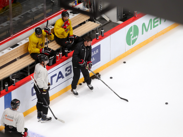 
        Новый тренер «Авангарда». Константин Шафранов о своих задачах в команде (ВИДЕО)
      