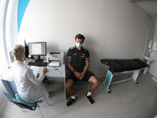 
        ПОДСЛУШАНО: МЕДОСМОТР | «Авангард» на предсезонке (ВИДЕО)
      