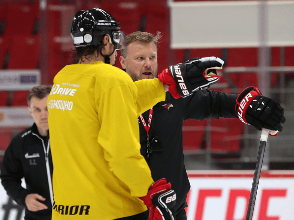 
        ПОДСЛУШАНО: как «Авангард» начал подготовку к сезону (ФОТО+ВИДЕО)
      