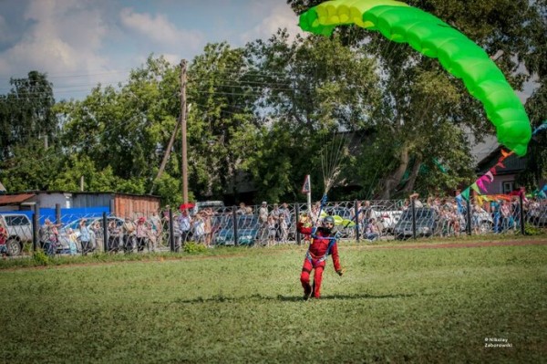 Упасть вверх. Где в Омске совершить прыжок с парашютом