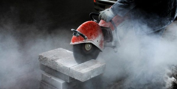 Омский мемориал героям гражданской войны "отремонтировали" профнастилом Омский мемориал героям гражданской войны "отремонтировали" профнастилом