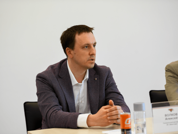 
        «Наша задача — вернуть «Авангард» в Омск к сентябрю 2022 года». Официальное открытие стройки арены (ВИДЕО)
      