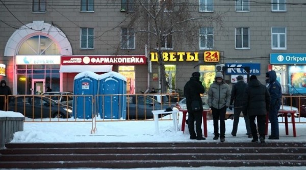 В Омске на Театральной площади прошел митинг за убитого спортсмена Ивана Климова