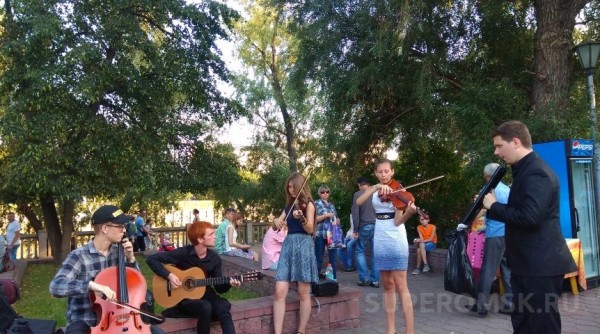 Омские студенты подарили омичам симфонический концерт на празднование Дня города - видео