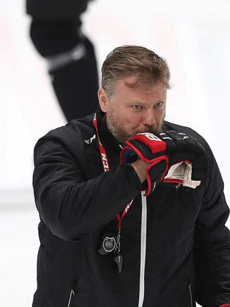 
        ПОДСЛУШАНО: «Авангард» во время эпидемии. Продолжаем тренировки (ФОТО+ВИДЕО)
      