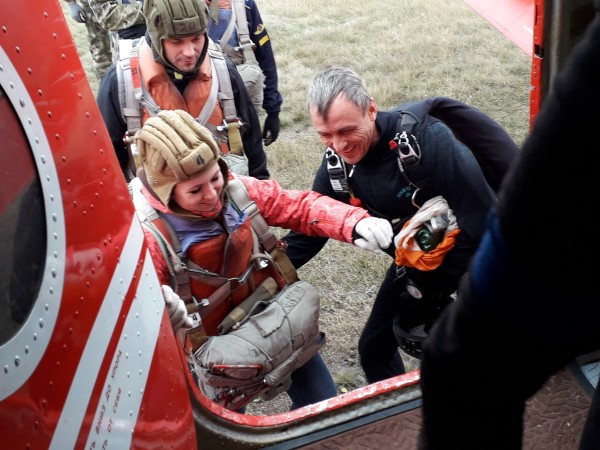 Упасть вверх. Где в Омске совершить прыжок с парашютом