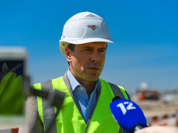 
        «Наша задача — вернуть «Авангард» в Омск к сентябрю 2022 года». Официальное открытие стройки арены (ВИДЕО)
      