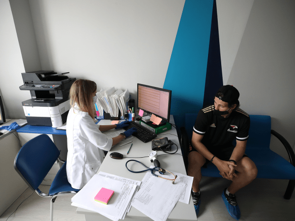 
        ПОДСЛУШАНО: МЕДОСМОТР | «Авангард» на предсезонке (ВИДЕО)
      