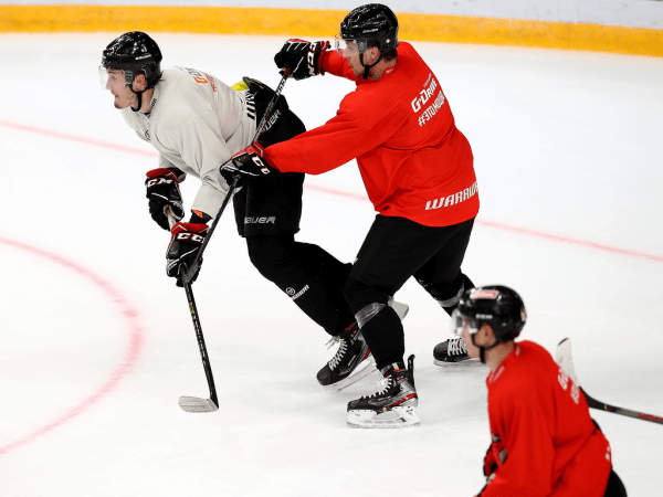 
        ПОДСЛУШАНО: Секач говорит по-русски. Первая двусторонка в новом составе (ФОТО+ВИДЕО)
      