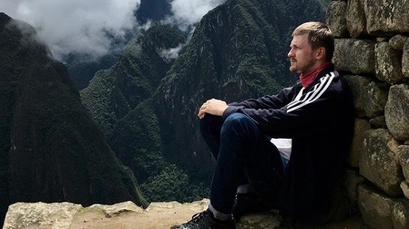 Путешествует и кормит кота черной икрой: что известно о новом замминистра экологии 