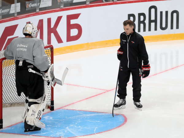 
        ПОДСЛУШАНО: как «Авангард» начал подготовку к сезону (ФОТО+ВИДЕО)
      