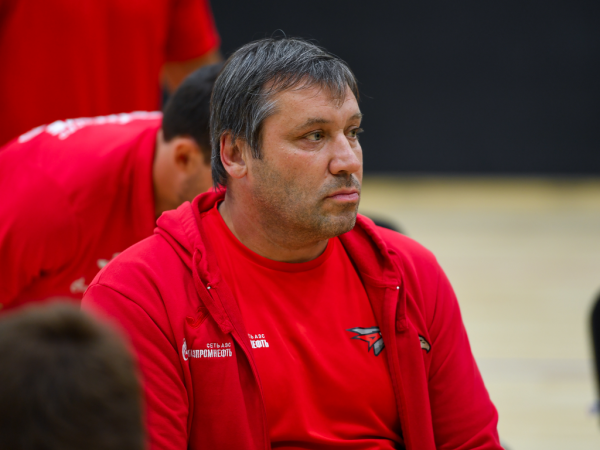 Флаг «Авангарда» установлен на стройплощадке «Арены Омск»
Флаг «Авангарда» установлен на стройплощадке «Арены Омск»