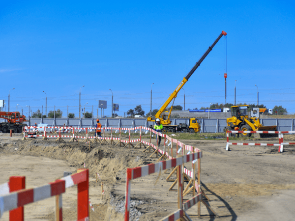 
        «Наша задача — вернуть «Авангард» в Омск к сентябрю 2022 года». Официальное открытие стройки арены (ВИДЕО)
      