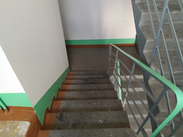 Соседи раскрыли страшные подробности нападения на омичку в Кировском округе 