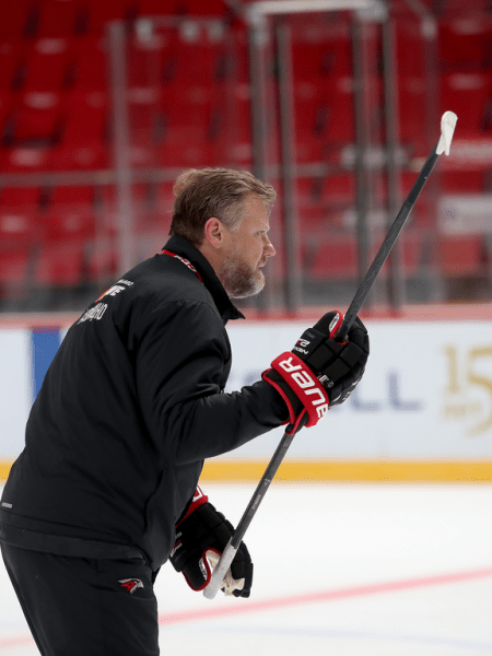 
        ПОДСЛУШАНО: как «Авангард» начал подготовку к сезону (ФОТО+ВИДЕО)
      