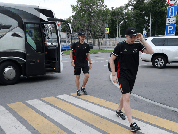 
        ПОДСЛУШАНО: МЕДОСМОТР | «Авангард» на предсезонке (ВИДЕО)
      