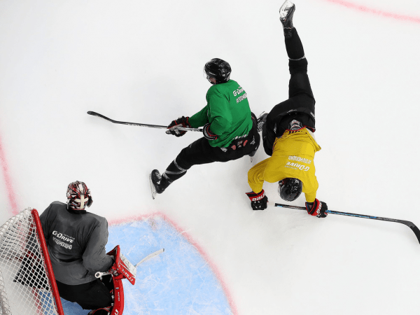 
        ПОДСЛУШАНО: «Авангард» во время эпидемии. Продолжаем тренировки (ФОТО+ВИДЕО)
      