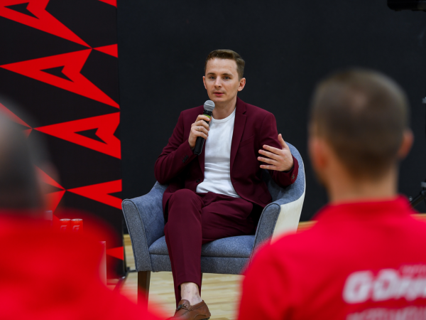 
        «Наша задача — вернуть «Авангард» в Омск к сентябрю 2022 года». Официальное открытие стройки арены (ВИДЕО)
      