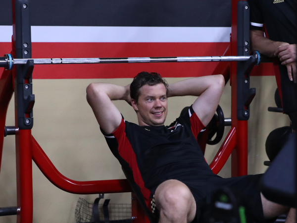 
        ПОДСЛУШАНО: как «Авангард» начал подготовку к сезону (ФОТО+ВИДЕО)
      