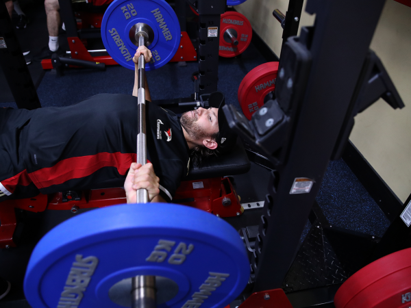 
        ПОДСЛУШАНО: как «Авангард» начал подготовку к сезону (ФОТО+ВИДЕО)
      