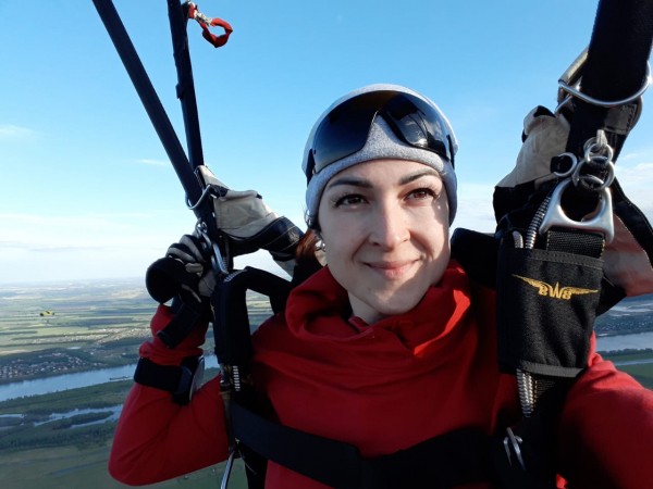 Шаг в неизвестность. День парашютиста отмечают в России