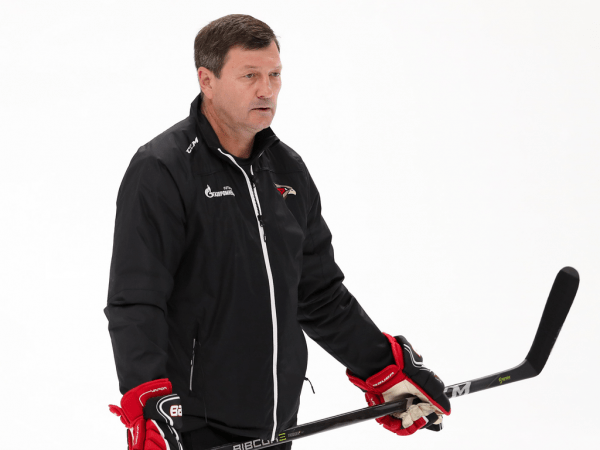 
        Новый тренер «Авангарда». Константин Шафранов о своих задачах в команде (ВИДЕО)
      