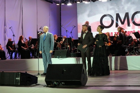 Новое звание Омска отметили внезапным салютом 