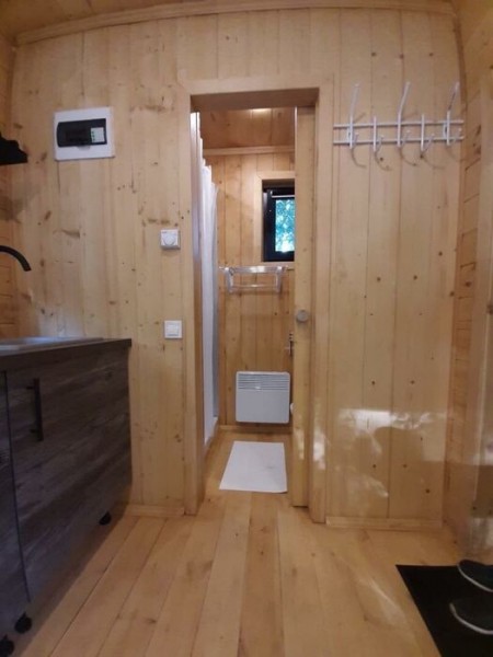 Квартирный отдых в лесу. В Омской области запустили гламурный кэмпинг Квартирный отдых в лесу. В Омской области запустили гламурный кэмпинг