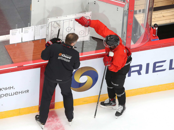 ПОДСЛУШАНО: первый лед с главным тренером (ФОТО+ВИДЕО)
ПОДСЛУШАНО: первый лед с главным тренером (ФОТО+ВИДЕО)