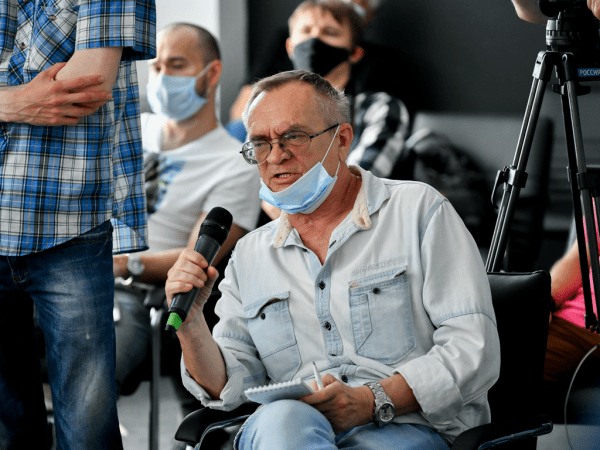 Флаг «Авангарда» установлен на стройплощадке «Арены Омск»
Флаг «Авангарда» установлен на стройплощадке «Арены Омск»