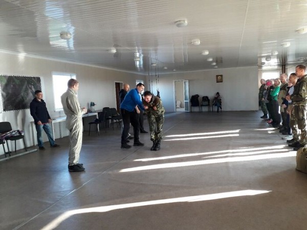 Упасть вверх. Где в Омске совершить прыжок с парашютом