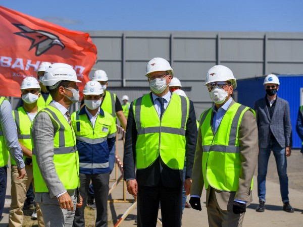 Флаг «Авангарда» установлен на стройплощадке «Арены Омск»
Флаг «Авангарда» установлен на стройплощадке «Арены Омск»