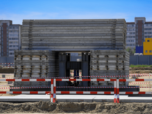 
        «Наша задача — вернуть «Авангард» в Омск к сентябрю 2022 года». Официальное открытие стройки арены (ВИДЕО)
      