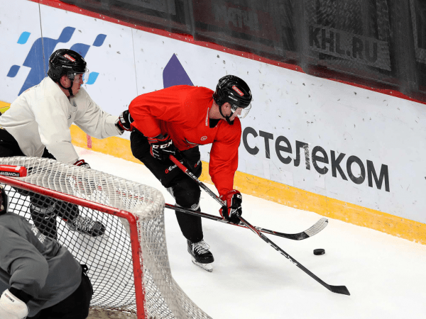 
        ПОДСЛУШАНО: Секач говорит по-русски. Первая двусторонка в новом составе (ФОТО+ВИДЕО)
      