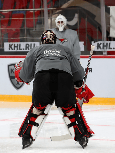 
        ПОДСЛУШАНО: как «Авангард» начал подготовку к сезону (ФОТО+ВИДЕО)
      