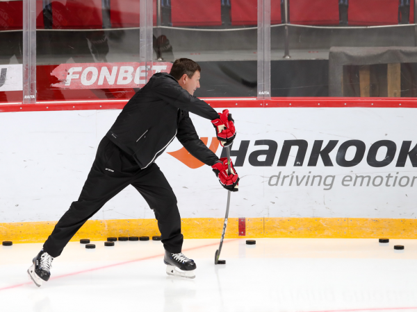 
        Новый тренер «Авангарда». Константин Шафранов о своих задачах в команде (ВИДЕО)
      