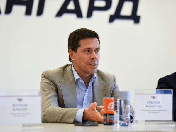 Флаг «Авангарда» установлен на стройплощадке «Арены Омск»
Флаг «Авангарда» установлен на стройплощадке «Арены Омск»