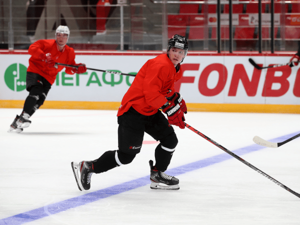 
        ПОДСЛУШАНО: как «Авангард» начал подготовку к сезону (ФОТО+ВИДЕО)
      