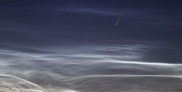 В небе над Омском пролетает комета года